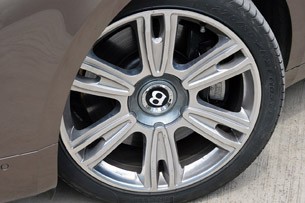 2014 Bentley Flying Spur wheel