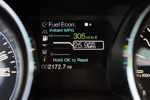 2013 Ford Mustang V6 fuel economy display
