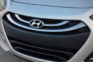 2013 Hyundai Elantra GT grille