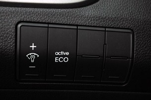 2013 Hyundai Elantra GT active ECO button