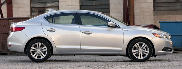 2013 Acura ILX Hybrid side view