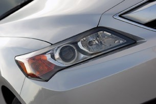 2013 Acura ILX Hybrid headlight