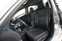 2013 Acura ILX Hybrid front seats