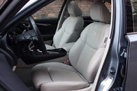 2014 Infiniti Q50 front seats