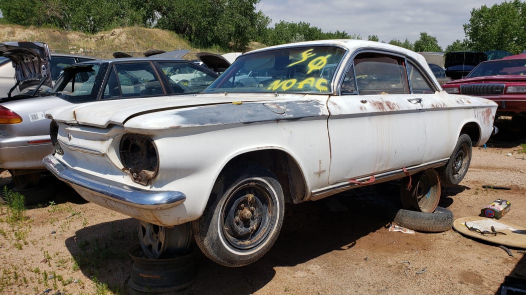 00 - 1963 Chevrolet Corvair Monza in Colorado wrecking yard - photo by Murilee Martin