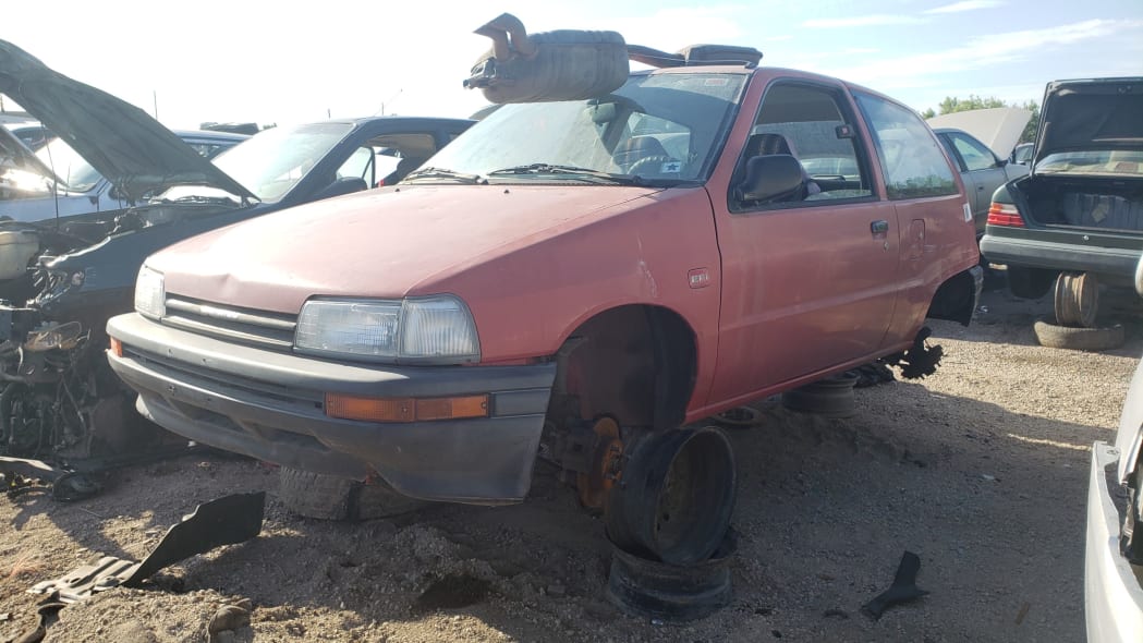 00 - 1990 Daihatsu Charade in Colorado junkyard - Photo by Murilee Martin