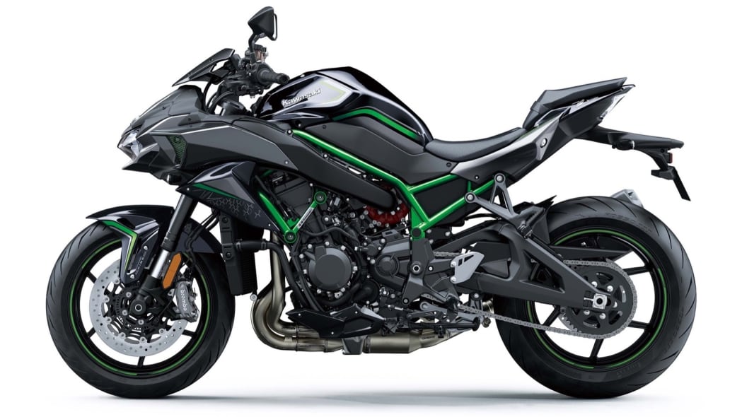 The New Kawasaki W800 Takes The Stage In Tokyo