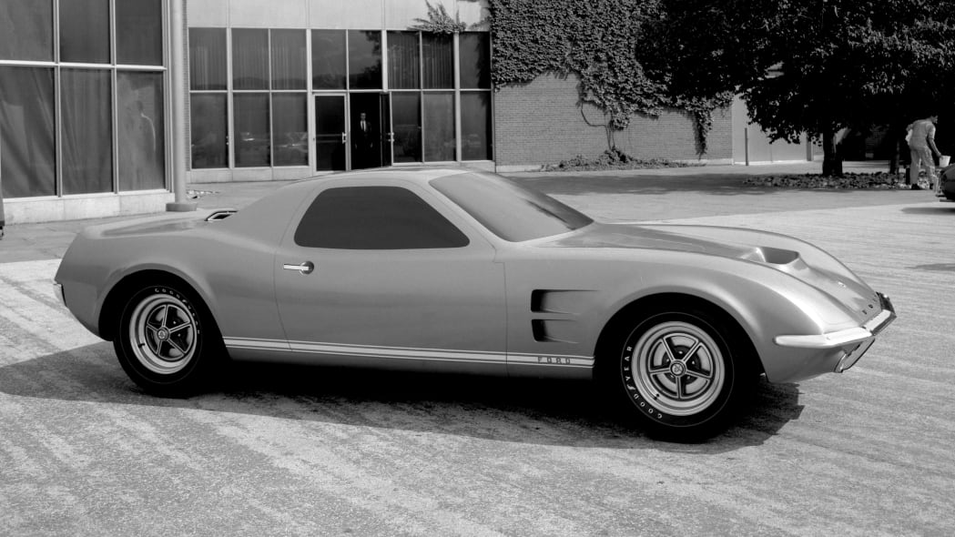 [Image: 1967-Ford-Mach-2-Cobra-concept-car-neg-147668-001.jpg]