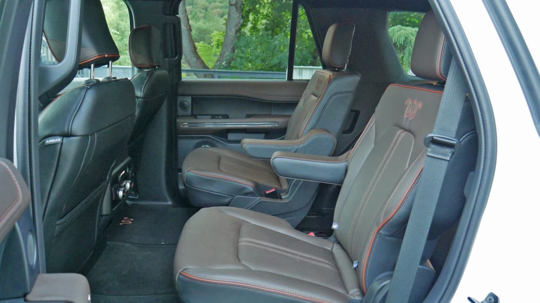 2020 Ford Expedition Interior Photo Gallery | Autoblog 2020 Ford Expedition 2nd Row Middle Seat Removal