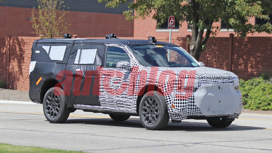 Spy photos confirm front-wheel-drive Ford Maverick pickup