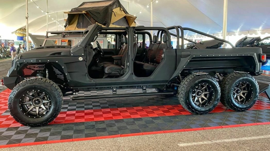So Flo Jeeps' Gladiator 6x6 has a Corvette engine and costs $175,000