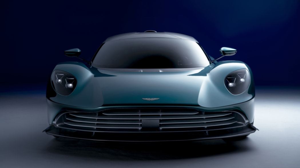 Aston Martin Valhalla_01