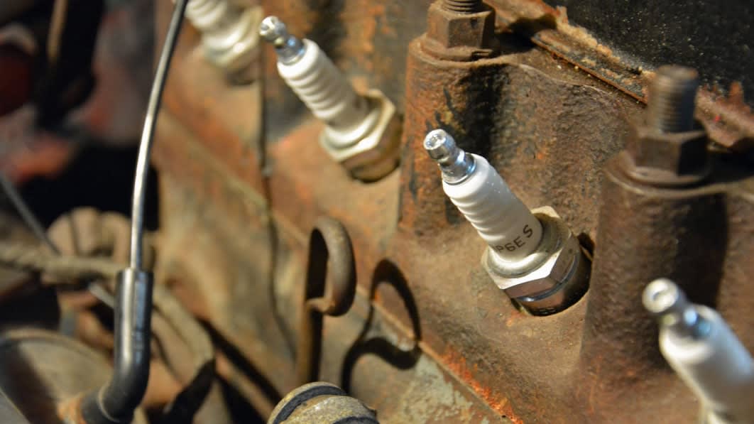How to change your car's spark plugs - Autoblog