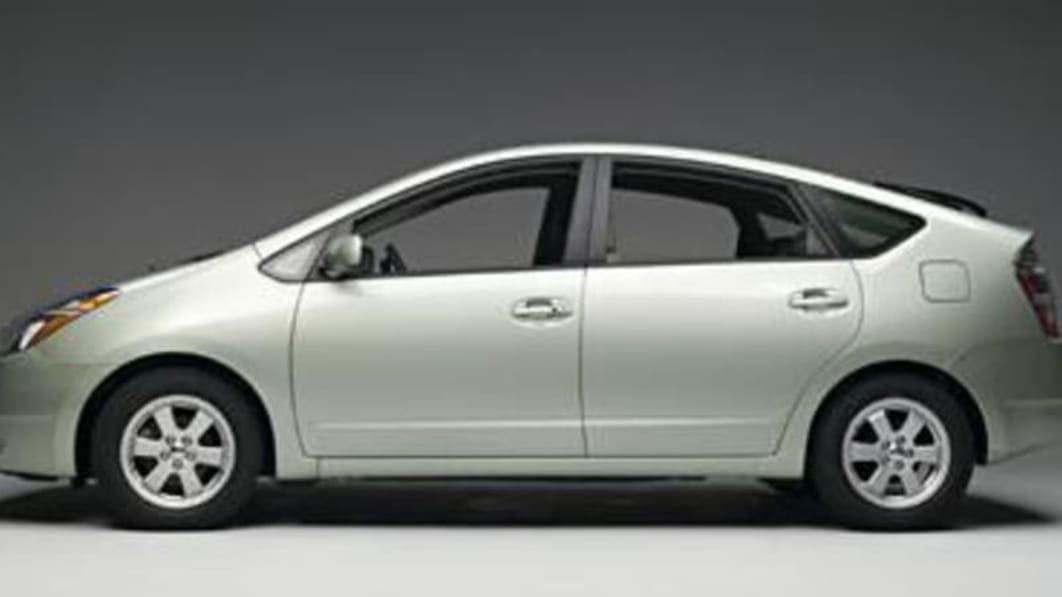 toyota-would-like-the-hybrid-tax-credit-extended-past-60-000-vehicles
