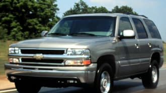 Research 2000
                  Chevrolet Tahoe pictures, prices and reviews