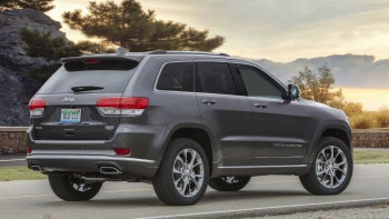 21 Jeep Grand Cherokee Review What S New Price Photos Fuel Economy