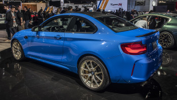 Bmw Breaks Cover On The Limited Edition 2020 M2 Cs Autoblog