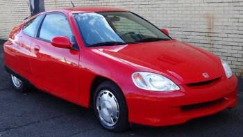 eBay Find: 2006 Honda Insight with a manual transmission