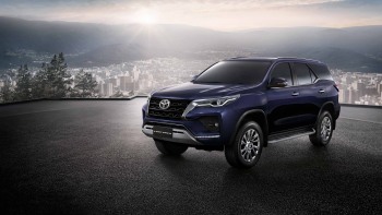 2020 Toyota Fortuner Photo Gallery