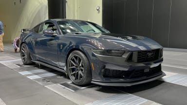 Neu: Ford Mustang und Mustang Dark Horse