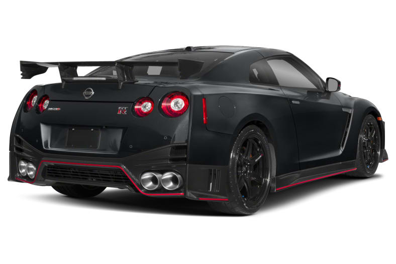 17 Nissan Gt R Nismo 2dr All Wheel Drive Coupe Specs And Prices