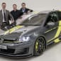 VW Golf GTI Dark Shine edition studio front 3/4 personnel