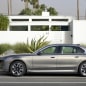 BMW i7 xDrive Oxid Grey profile