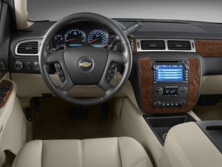 2010 Chevrolet Suburban 2500 Vs 2010 Dodge Journey And 2010