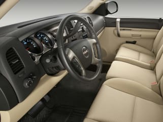 2010 Gmc Sierra 1500 Vs 2010 Chevrolet Silverado 1500 And 2010 Dodge Ram 1500 Interior Photos