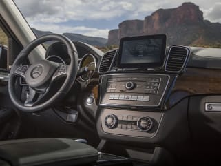 2018 Infiniti Qx80 Vs 2018 Mercedes Benz Gls 450 And 2018