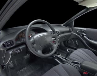 2001 pontiac sunfire vs 2001 chevrolet cavalier and 2015 honda civic interior photos autoblog 2001 pontiac sunfire vs 2001 chevrolet