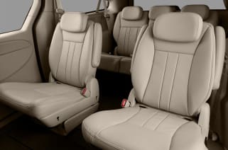 2007 Chrysler Town Amp Country Vs 2007 Toyota Sienna And