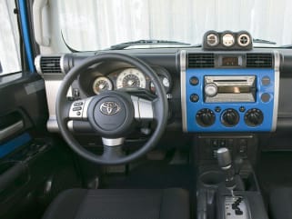 2008 Toyota Fj Cruiser Vs 2008 Honda Pilot And 2019 Jeep Wrangler