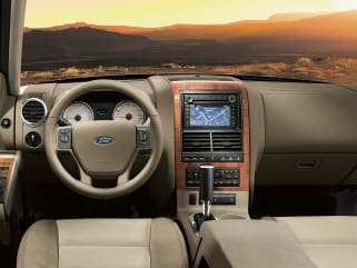 2009 Ford Explorer Vs 2009 Chevrolet Traverse And 2009