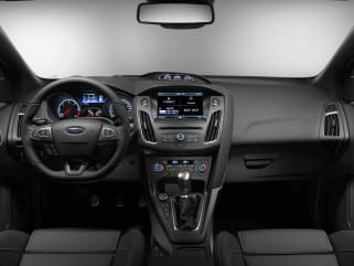 2016 Ford Focus St Vs 2016 Hyundai Elantra Gt And 2016 Fiat