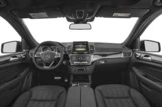 2019 Land Rover Range Rover Sport Vs 2019 Mercedes Benz Amg