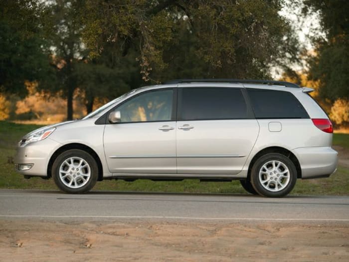 2005 Toyota Sienna XLE 4dr Front-wheel Drive Passenger Van Pricing and ...