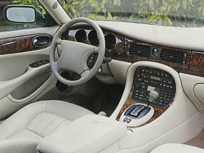 Jaguar XJ 2006 салон