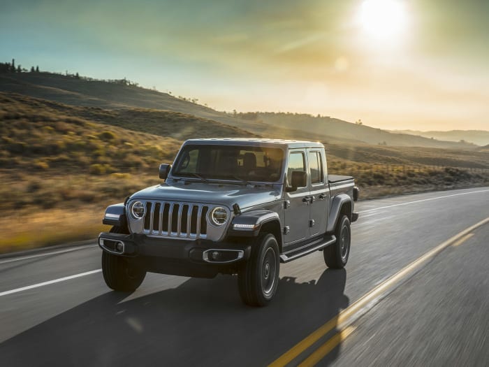 2021 jeep gladiator rubicon 4dr 4x4 crew cab 5 ft box