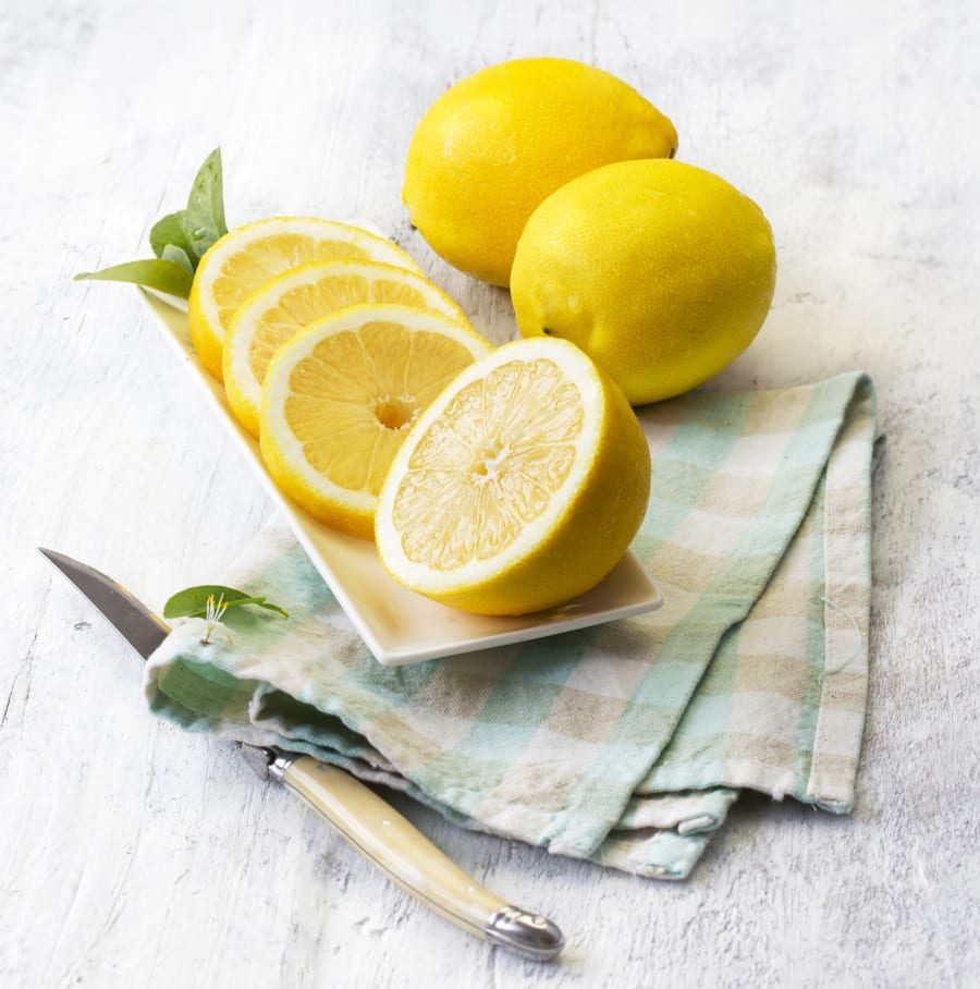 The Truth About Lemon Water On Digestion And ...