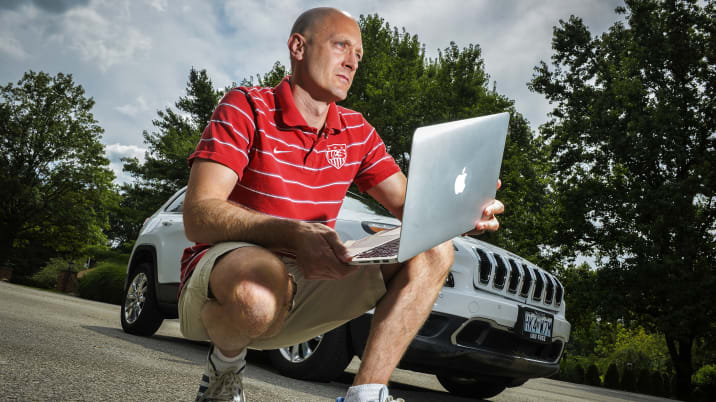 Charlie Miller demonstrates how to hack the computer in a vehicle in ST. LOUIS, MO.