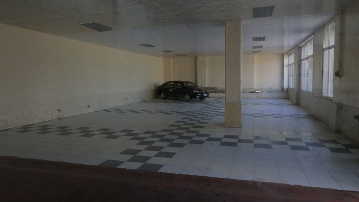cuban rental car agency showroom