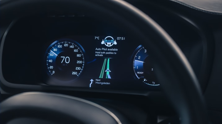 Volvo IntelliSafe Auto Pilot gauge screen