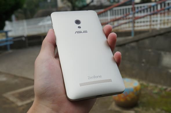 国内初上陸 ASUS ZenFone 5 LTE版レビュー。低価格ながらハイエンドの質感、ATOK搭載も魅力的 - Engadget 日本版