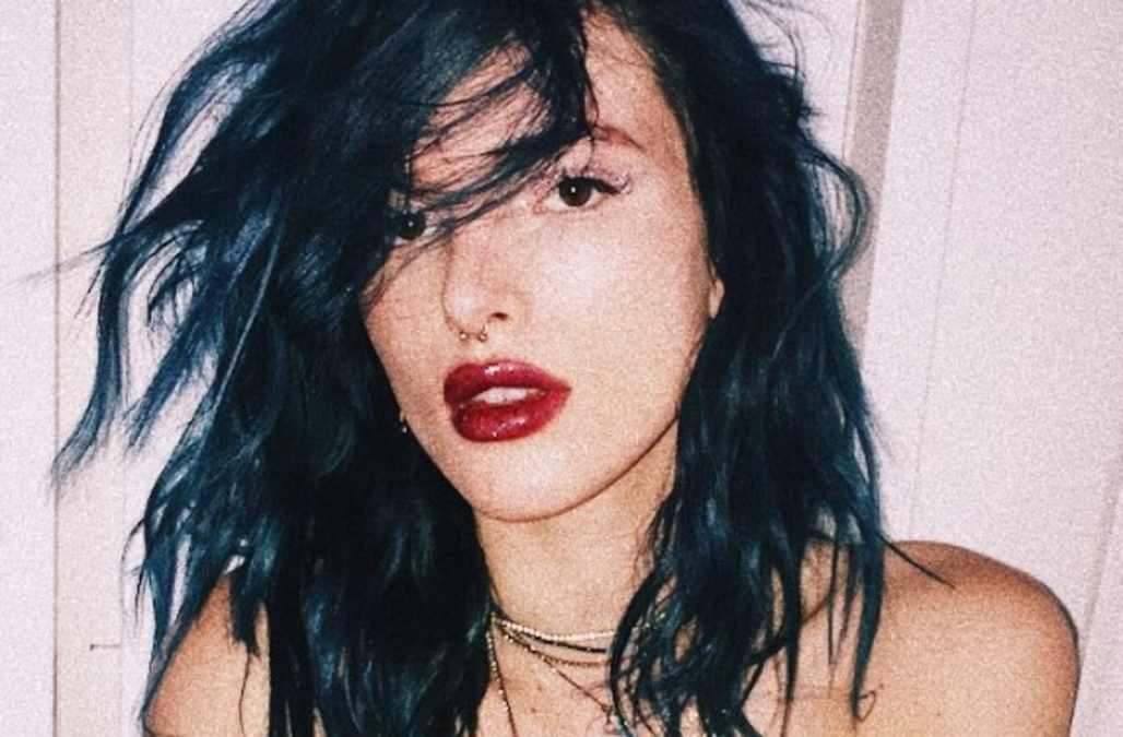 Snap-arazzi: Bella Thorne poses topless, Serena Williams hits Australia and more celebrity Snapchats - AOL News