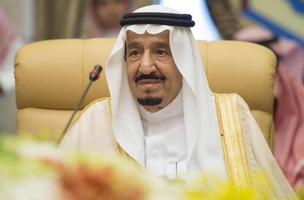 Saudi king's travel luggage includes cars and elevators - AOL News