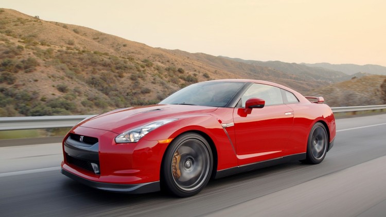 Review: 2009 Nissan GT-R Photo Gallery
