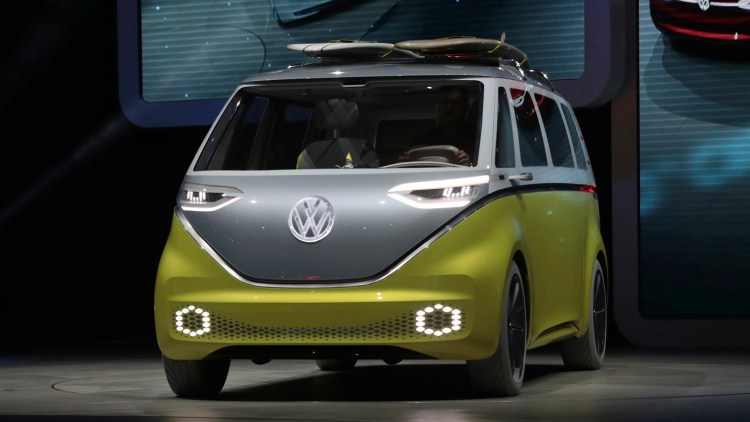 Volkswagen Multivan Alltrack Concept takes the luxury van life off road -  Autoblog
