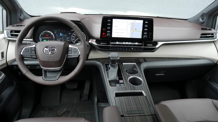 2021 Toyota Sienna Interior Comparison Photo Gallery | Autoblog