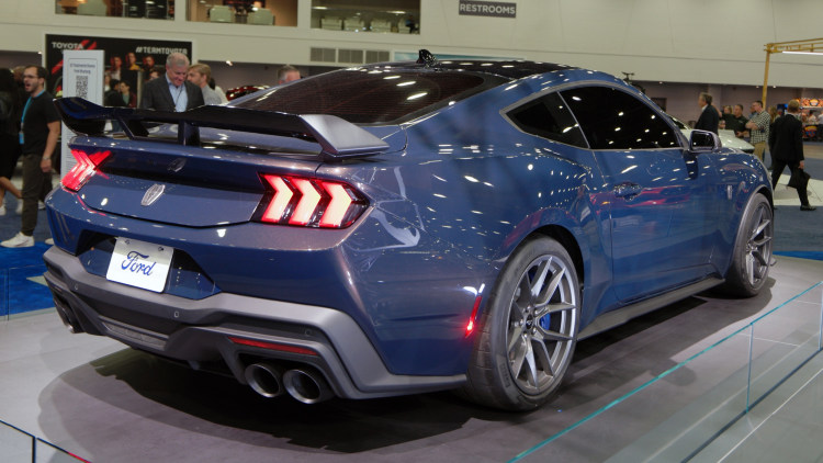 2024-ford-mustang-dark-horse-detroit-auto-show-photo-gallery